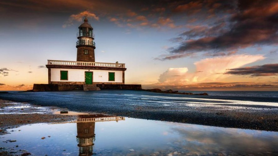 Pozas naturais do río Pedras rodeadas de vexetación