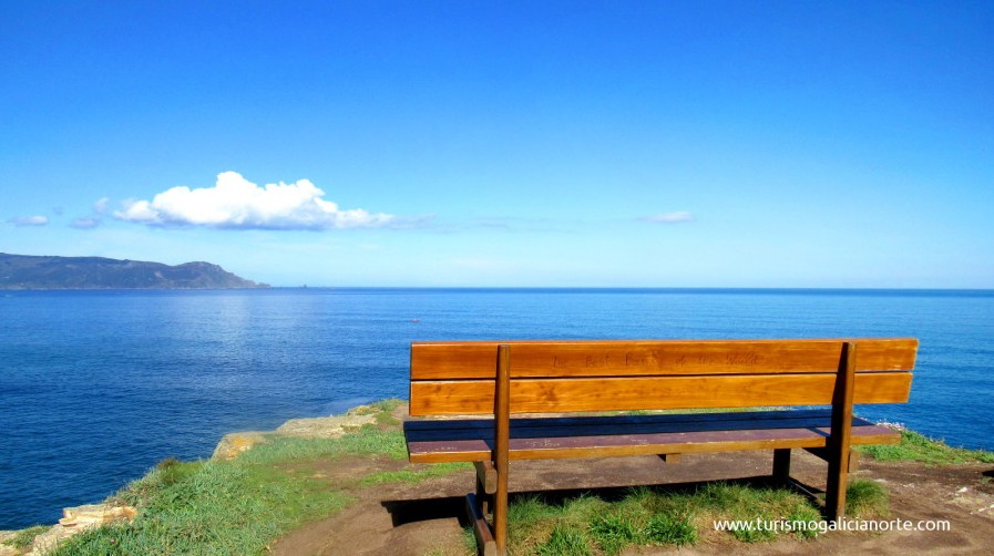 Illotes dos Aguillóns desde cabo Ortegal