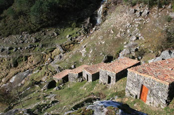 Interior dun muíño rehabilitado no Folón