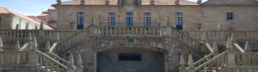 Fachada renacentista do Pazo de Fefiñáns